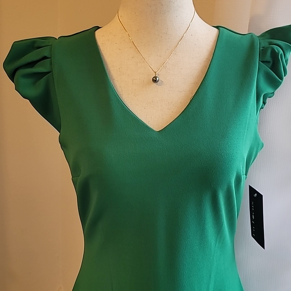 Enfocus Studio Green Sheath Dress V-Neck Flutter Sleeveless
